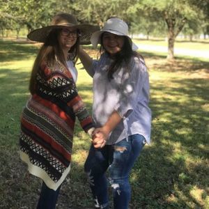 Meet your Posher, Alexis